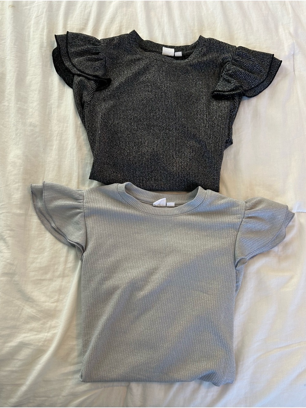 GAP Women Ribbed Flutter Sleeve Long Sleeve Tees in Simmering Dark & Light Gray